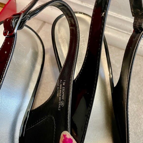 Womens shoes in size 7.5 - Picture 7 of 9